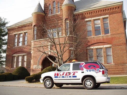 Truck in front of the Rose Center